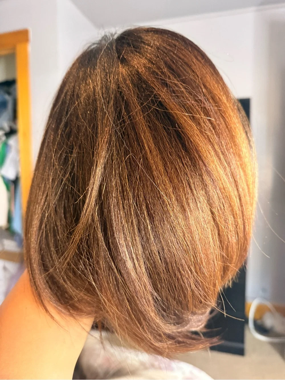 Brown highlighted glueless bob wig very natural Brazilian type hair synthetic